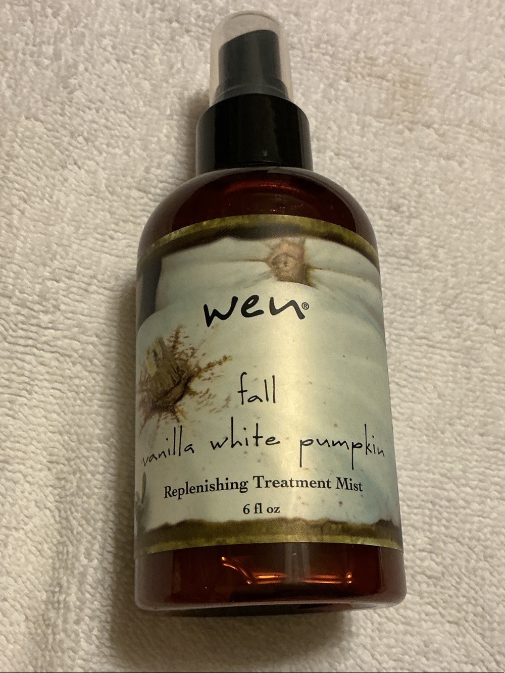 WEN Fall Vanilla White Pumpkin Replenishing Treatment Mist - Amber and Black